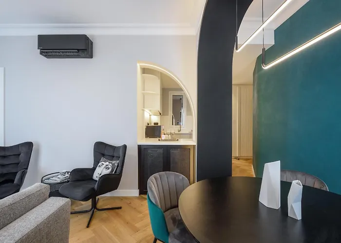 Apartment King By Luxlikehome Thessaloniki