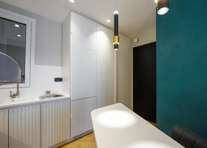 Apartment King By Luxlikehome Thessaloniki