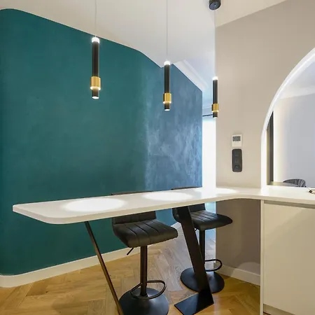 Apartment King By Luxlikehome Thessaloniki