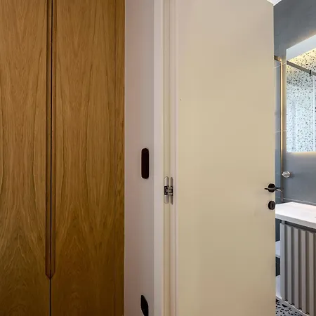 아파트 King By Luxlikehome 테살로니키